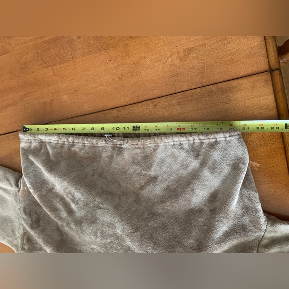 SOLD Cropped sherpa teddy bear hoodie with cinch waist - Picture 7 of 8